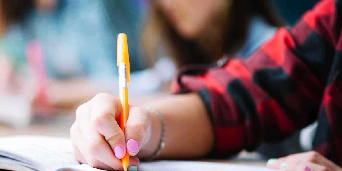 How To Write Essays That Help Businesses Succeed Online