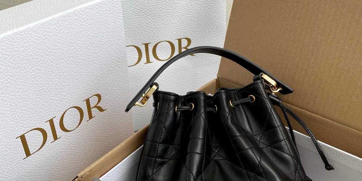 Classic sandals are Replica Dior Handbags the crown in any spring